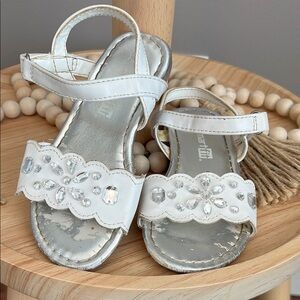 Smart Fit Toddler Girl White Sandals with Gem Accents Size 7
